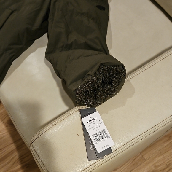 Koolaburra Dark Green Hooded Puffer Coat - Picture 2 of 5